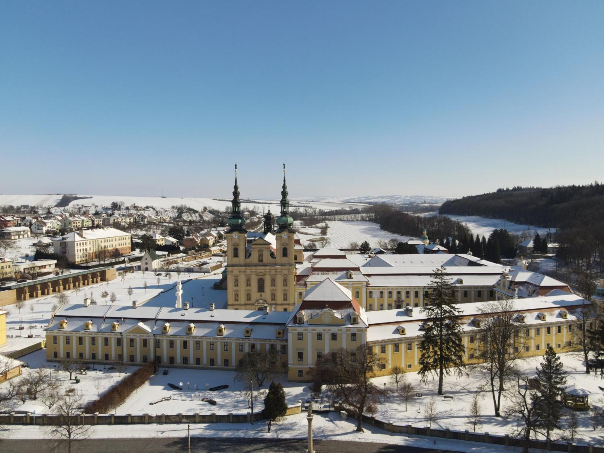 Salas-Dum Pro Spolecnou Dovolenou Az 11 Osob Exteriör bild